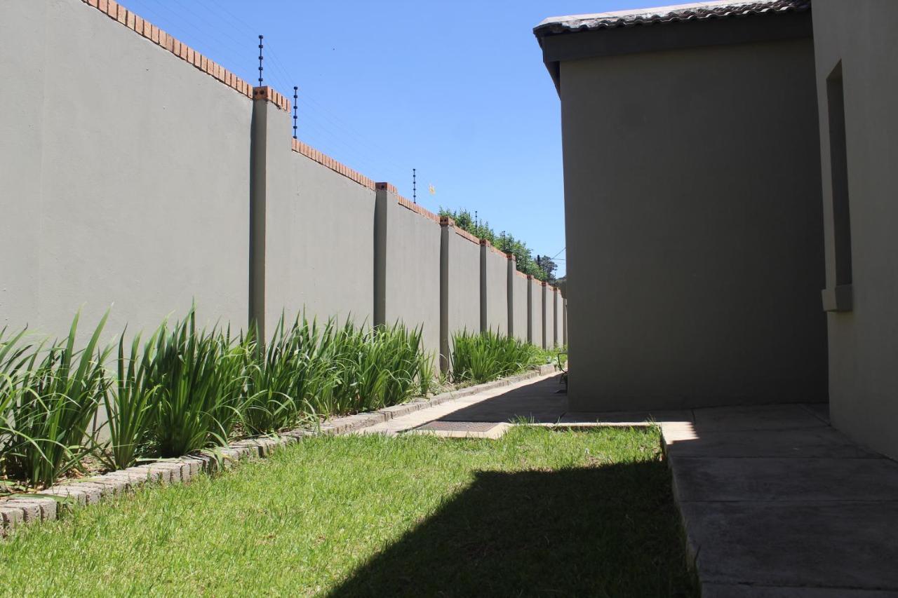 The Anne Guest House Maseru Esterno foto